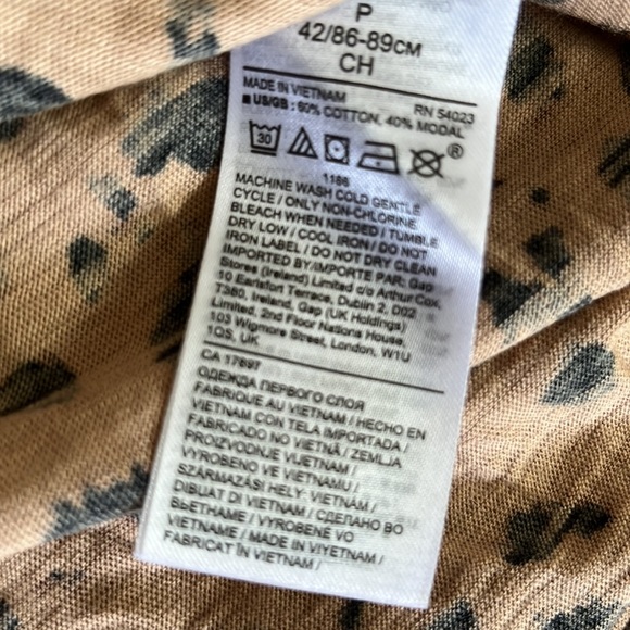 NWT - Banana Republic Animal Print T-Shirt - Picture 6 of 6